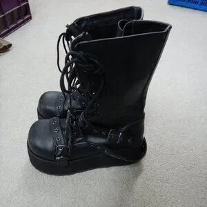 Demonia Trashville 205 boots